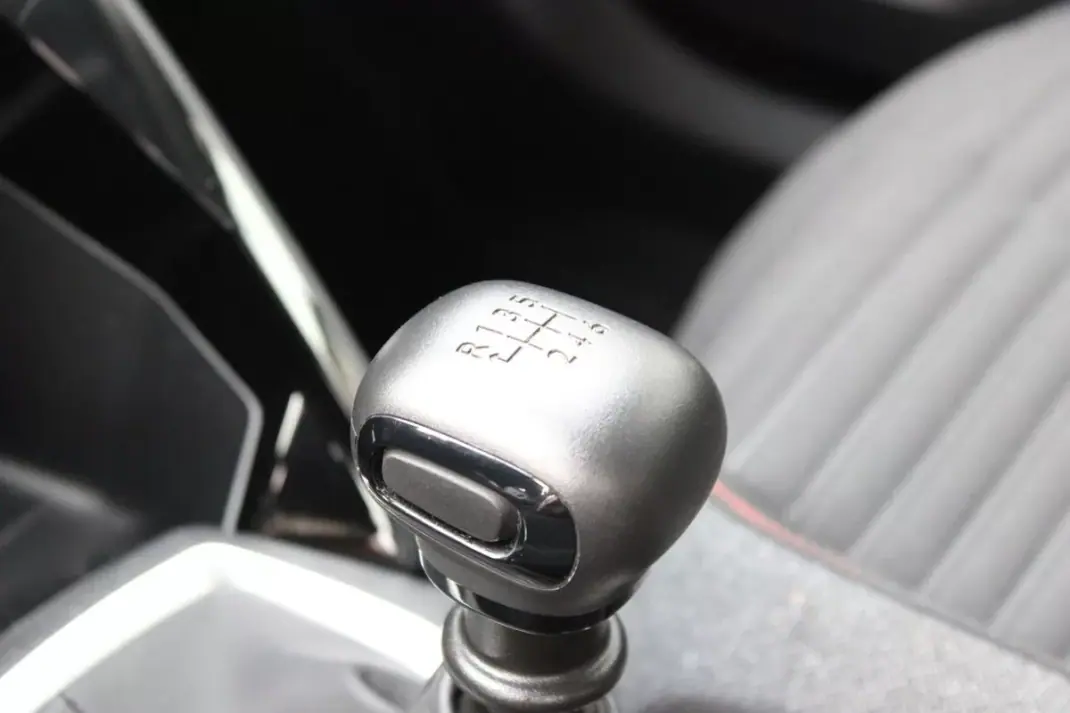 Peugeot 2008 2021 - 18700 EUR, 48176 km - AUTO.MOTO.pt - 48176km - foto 13 de 32