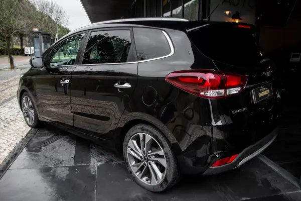 Kia Carens 2018 - 10790 EUR, 241075 km - AUTO.MOTO.pt - 241075km - foto 3 de 40