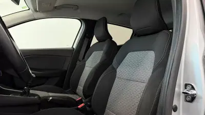 Renault Clio 2021 - 11490 EUR, 171078 km - AUTO.MOTO.pt - 171078km - foto 21 de 27