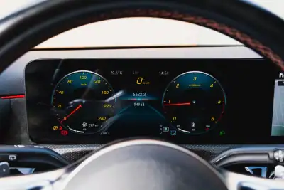 Mercedes-Benz A 180 2021 - 29900 EUR, 95000 km - AUTO.MOTO.pt - 95000km - foto 10 de 26