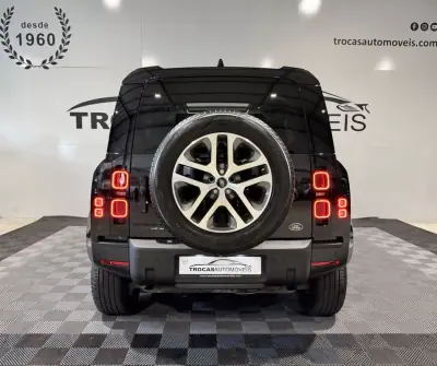 Land Rover Defender 2020 - 89900 EUR, 121000 km - 121000km - foto 12 de 60