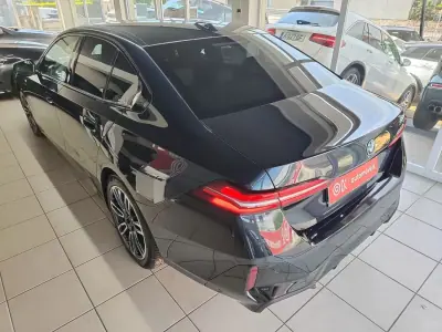 BMW 530e 2024 - 52500 EUR, 11000 km - AUTO.MOTO.pt - 11000km - foto 40 de 41