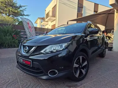Nissan Qashqai 2015 - 12900 EUR, 138773 km - AUTO.MOTO.pt - 138773km - foto 1 de 39