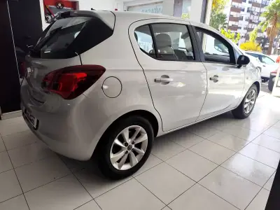 Opel Corsa 2018 - 10980 EUR, 118000 km - AUTO.MOTO.pt - 118000km - foto 17 de 23