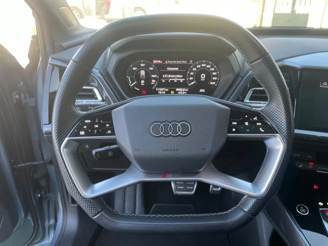 Audi Q4 e-tron 2022 - 31750 EUR, 112000 km - AUTO.MOTO.pt - 112000km - foto 7 de 15