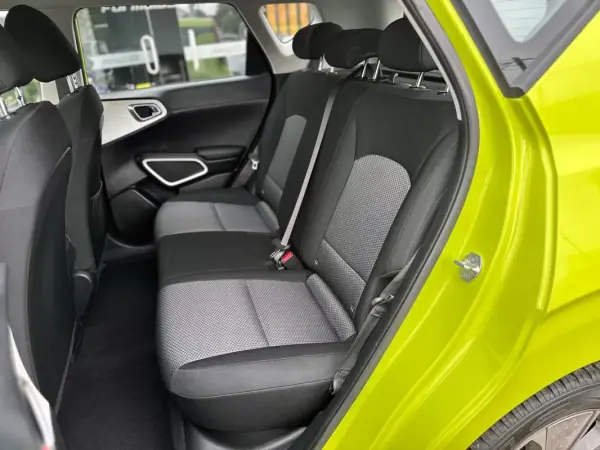 Kia e-Soul 2021 - 15900 EUR, 69728 km - AUTO.MOTO.pt - 69728km - foto 27 de 30