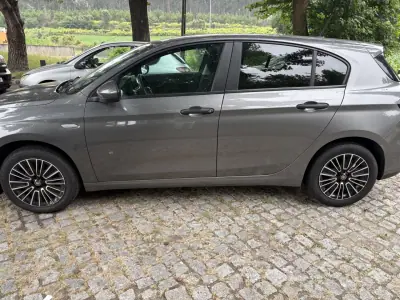 Fiat Tipo 2022 - 13500 EUR, 97634 km - AUTO.MOTO.pt - 97634km - foto 5 de 10
