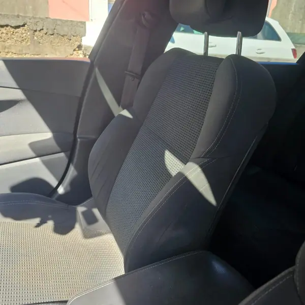 Peugeot 508 SW 2012 - 6800 EUR, 158400 km - AUTO.MOTO.pt - 158400km - foto 7 de 12