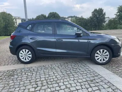 SEAT Arona 2024 - 19500 EUR, 28000 km - AUTO.MOTO.pt - 28000km - foto 3 de 14