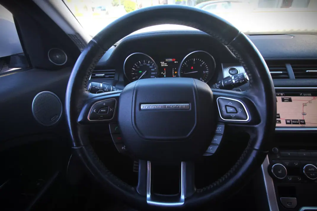 Land Rover Range Rover Evoque 2013 - 18990 EUR, 209500 km - AUTO.MOTO.pt - 209500km - foto 16 de 50