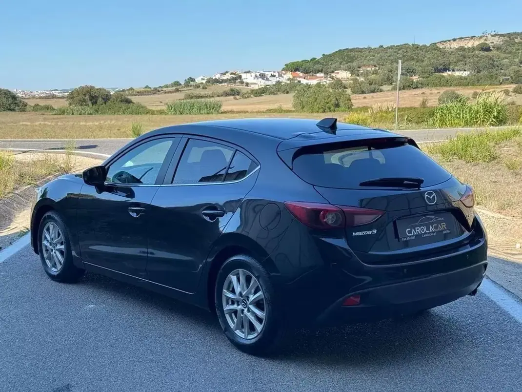 Mazda 3 2015 - 11950 EUR, 50000 km - 50000km - foto 4 de 20