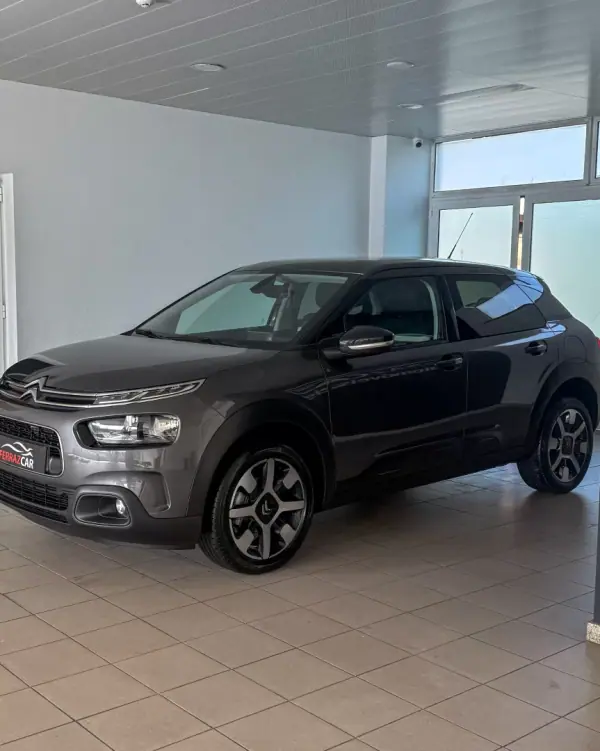 Citroën C4 Cactus 2018 - 10500 EUR, 176060 km - AUTO.MOTO.pt - 176060km - foto 2 de 15