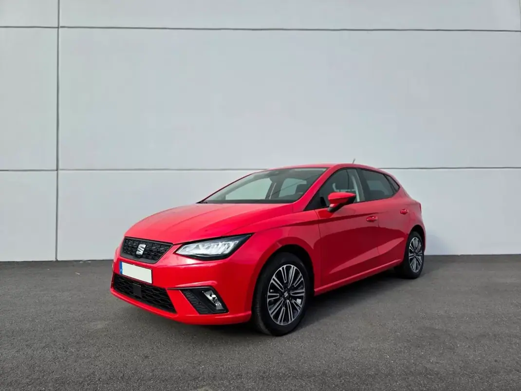 SEAT Ibiza 2021 - 14750 EUR, 42700 km - AUTO.MOTO.pt - 42700km - foto 1 de 34