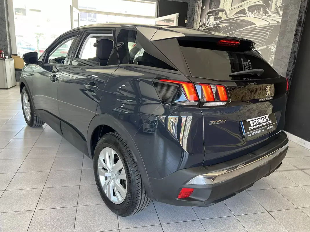 Peugeot 3008 2017 - 13800 EUR, 195973 km - 195973km - foto 3 de 22