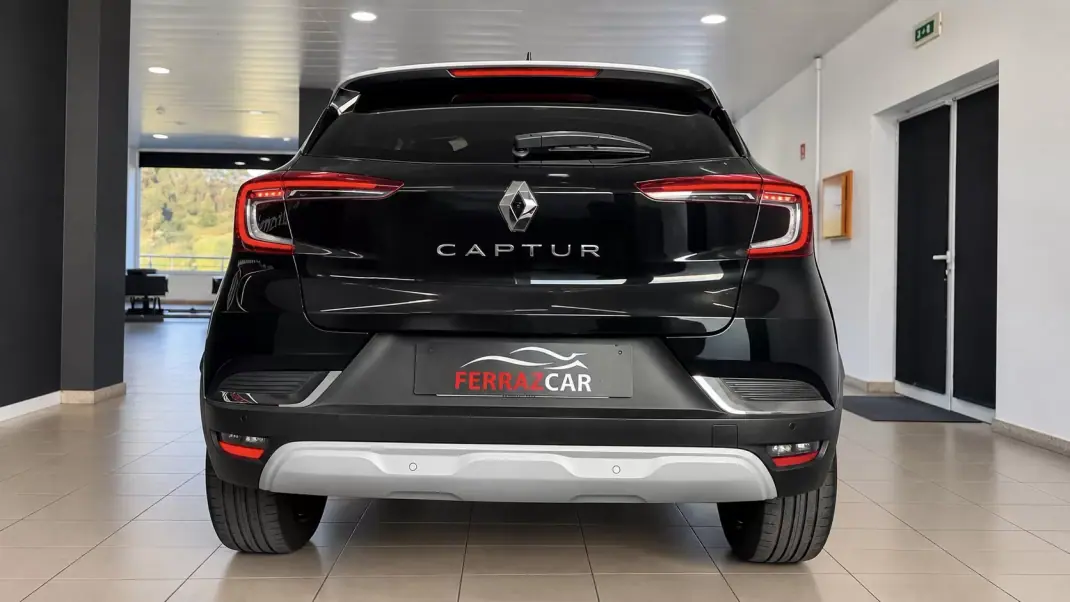 Renault Captur 2022 - 17900 EUR, 90718 km - 90718km - foto 4 de 17