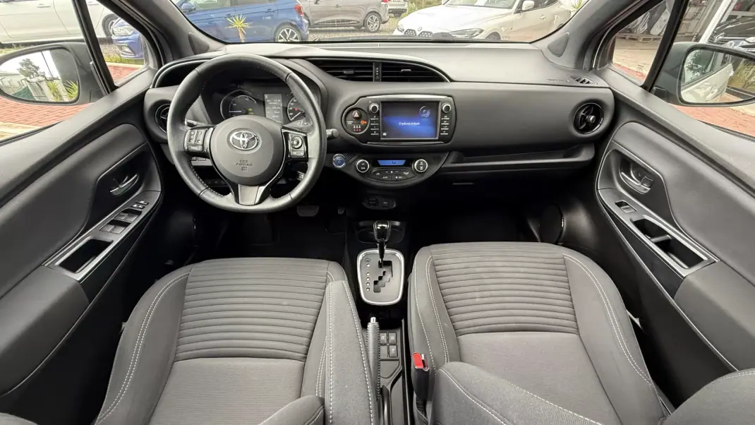 Toyota Yaris 2018 - 16990 EUR, 80000 km - AUTO.MOTO.pt - 80000km - foto 23 de 29