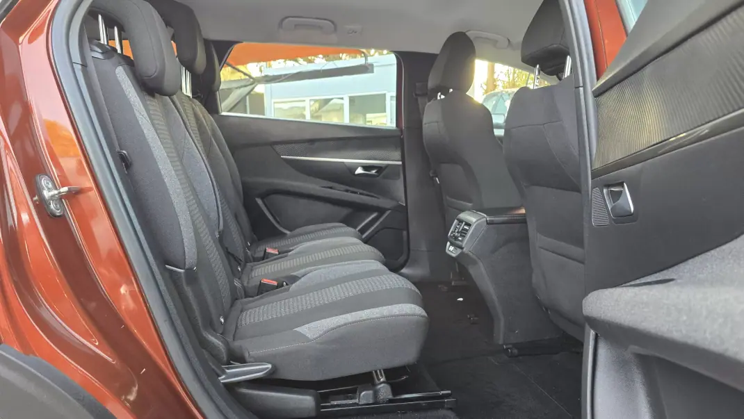 Peugeot 5008 2022 - 22950 EUR, 45050 km - 45050km - foto 22 de 26