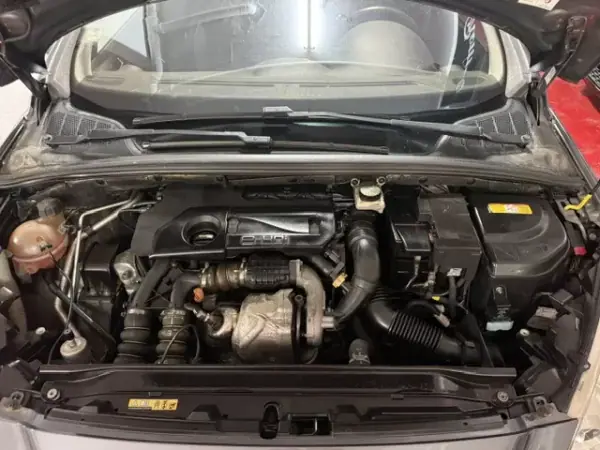 Peugeot 308 SW 2011 - 5900 EUR, 147177 km - AUTO.MOTO.pt - 147177km - foto 29 de 30