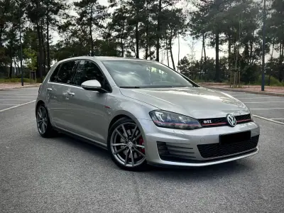 Volkswagen Golf 2013 - 19980 EUR, 106686 km - AUTO.MOTO.pt - 106686km - foto 4 de 19