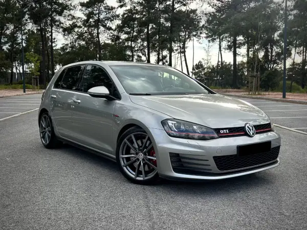 Volkswagen Golf 2013 - 19980 EUR, 106686 km - AUTO.MOTO.pt - 106686km - foto 4 de 19
