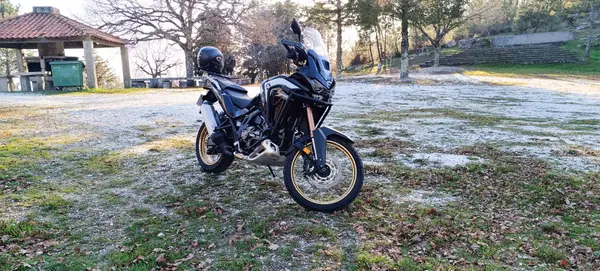 Honda CBR 1000RR 2021 - 15500 EUR, 7000 km - AUTO.MOTO.pt - 7000km - foto 4 de 6