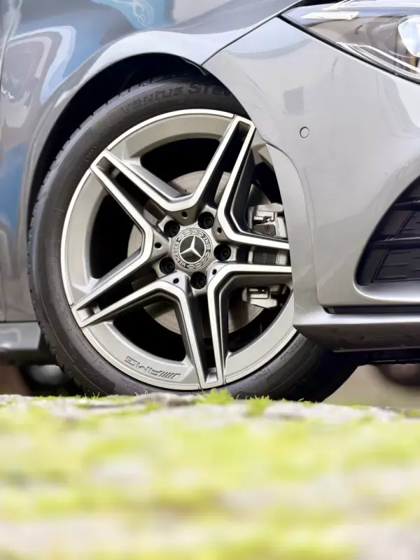 Mercedes-Benz CLA 180 2019 - 29950 EUR, 73000 km - AUTO.MOTO.pt - 73000km - foto 30 de 33