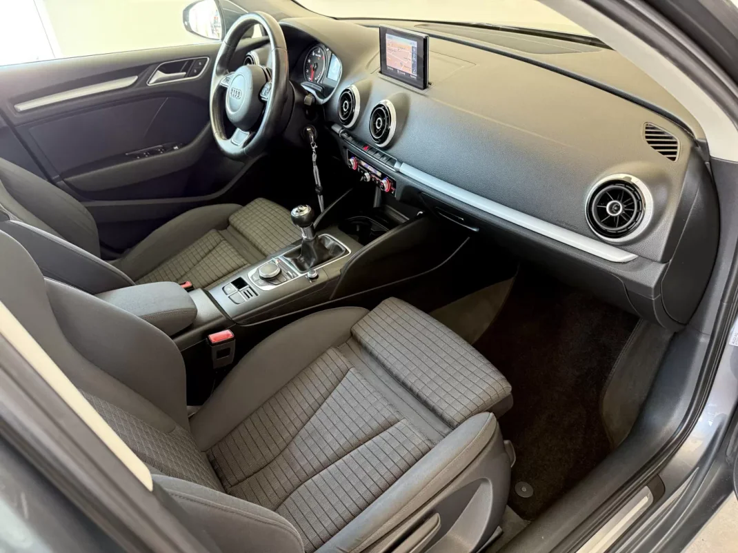 Audi A3 Sportback 2016 - 16000 EUR, 158000 km - AUTO.MOTO.pt - 158000km - foto 46 de 94