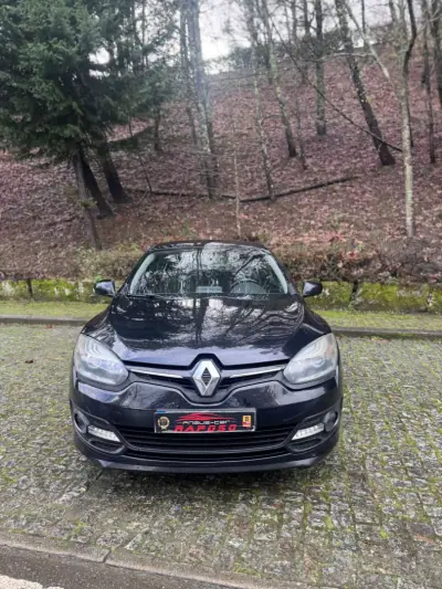 Renault Mégane 2014 - 9500 EUR, 146170 km - AUTO.MOTO.pt - 146170km - foto 3 de 19
