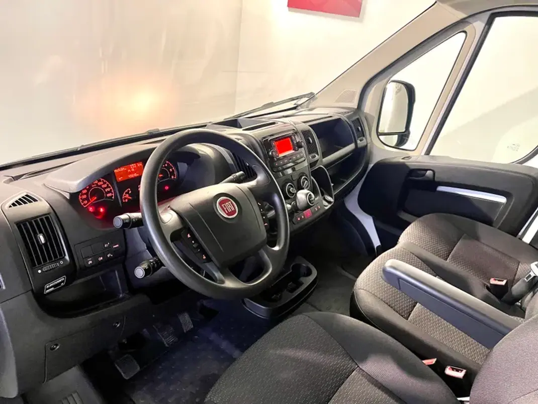 Fiat 2023 - 26450 EUR, 45000 km - AUTO.MOTO.pt - 45000km - foto 3 de 27