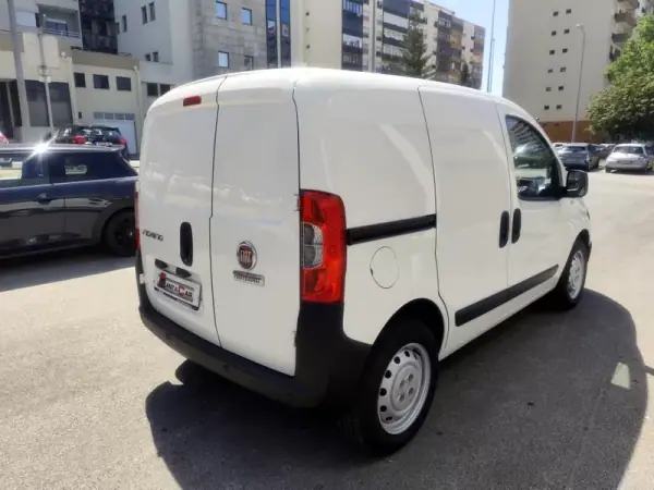 Fiat FIORINO 1.3 MULTIJET 2019 - 9480 EUR, 157000 km - AUTO.MOTO.pt - 157000km - foto 10 de 24