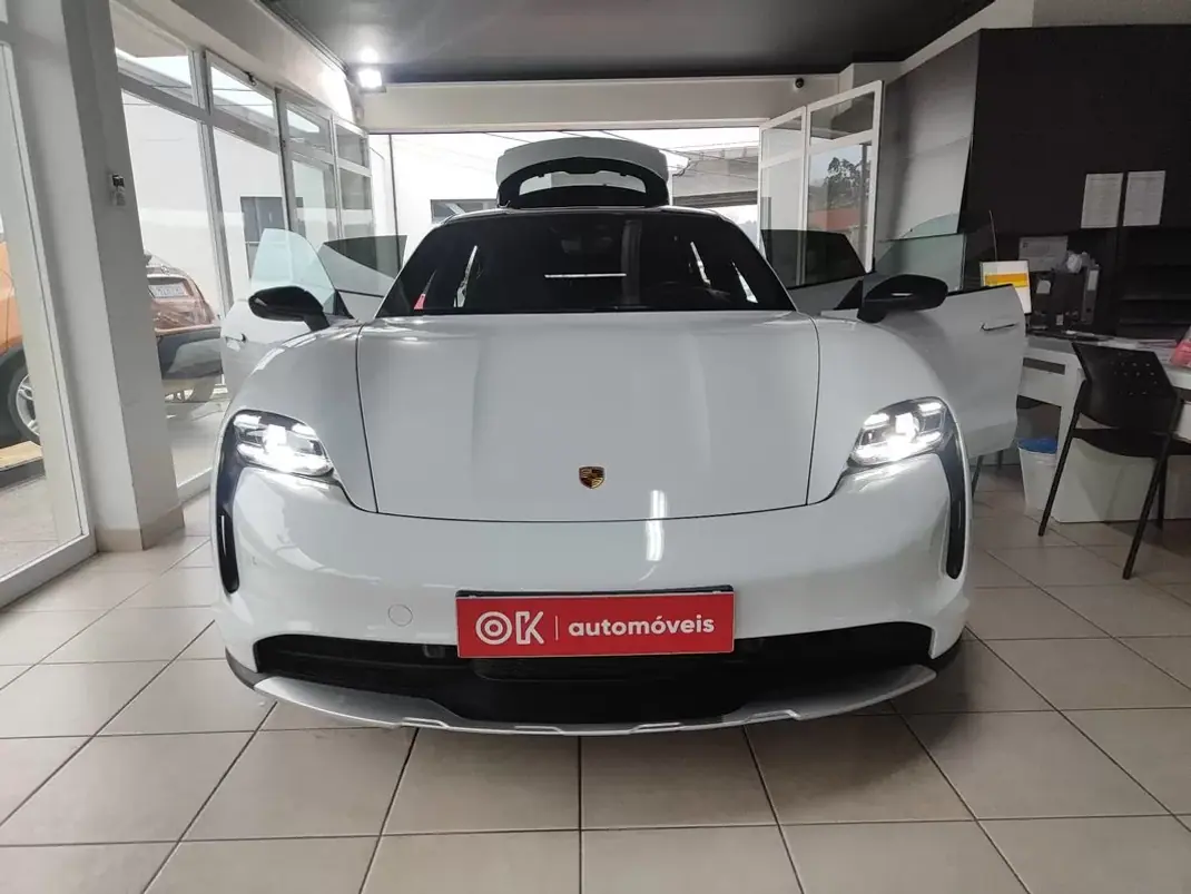 Porsche Taycan Cross Turismo 2022 - 65750 EUR, 55800 km - AUTO.MOTO.pt - 55800km - foto 24 de 40