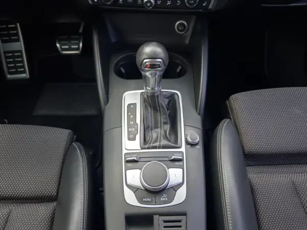 Audi A3 Sportback 2017 - 18990 EUR, 164000 km - AUTO.MOTO.pt - 164000km - foto 20 de 33