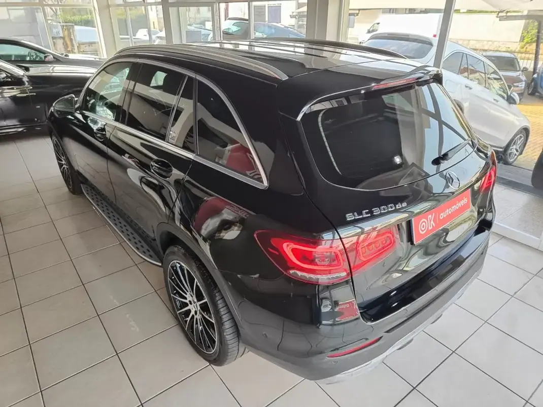 Mercedes-Benz GLC 300 2022 - 41500 EUR, 64500 km - AUTO.MOTO.pt - 64500km - foto 8 de 40