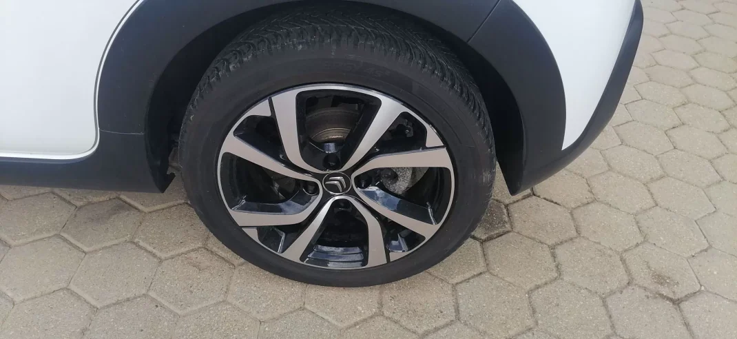 Citroën C3 2022 - 20300 EUR, 37087 km - AUTO.MOTO.pt - 37087km - foto 3 de 18