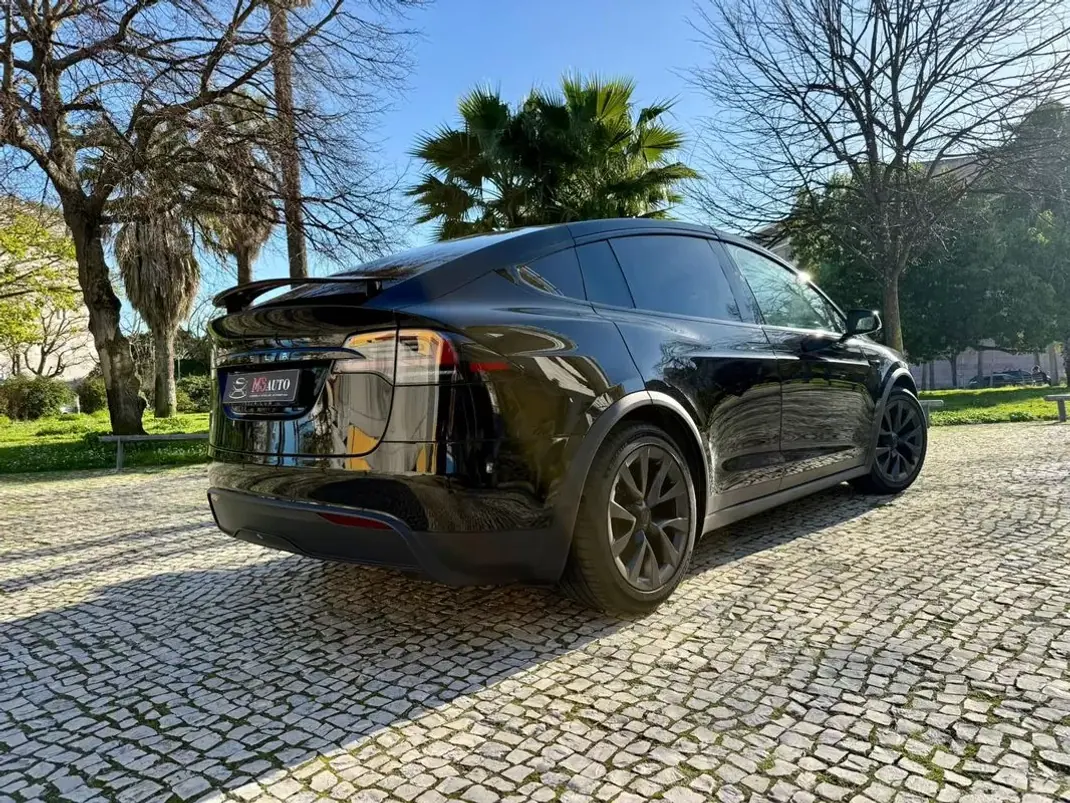 Tesla Model X 2023 - 81890 EUR, 49000 km - AUTO.MOTO.pt - 49000km - foto 5 de 47