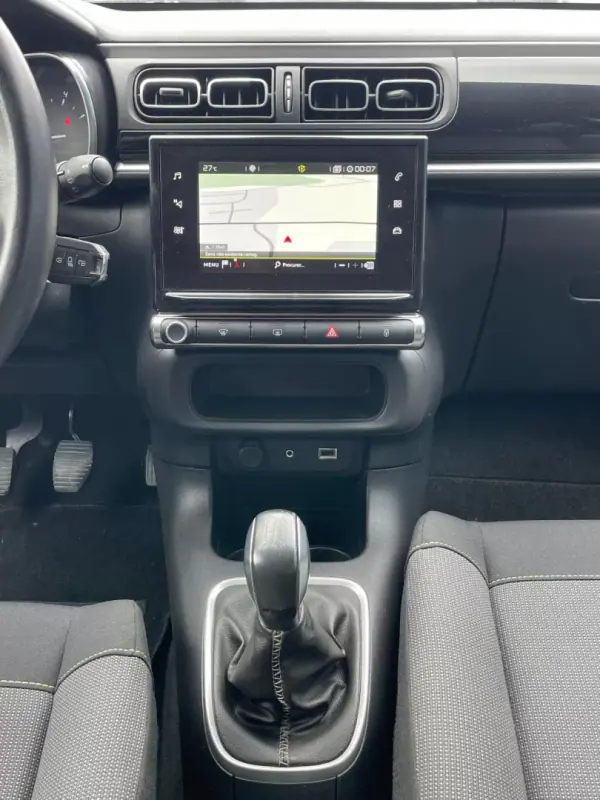 Citroën C3 2018 - 12300 EUR, 89000 km - AUTO.MOTO.pt - 89000km - foto 11 de 12
