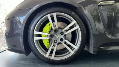 Porsche Panamera 2014 - 45990 EUR, 157000 km - AUTO.MOTO.pt - 157000km - foto 6 de 37