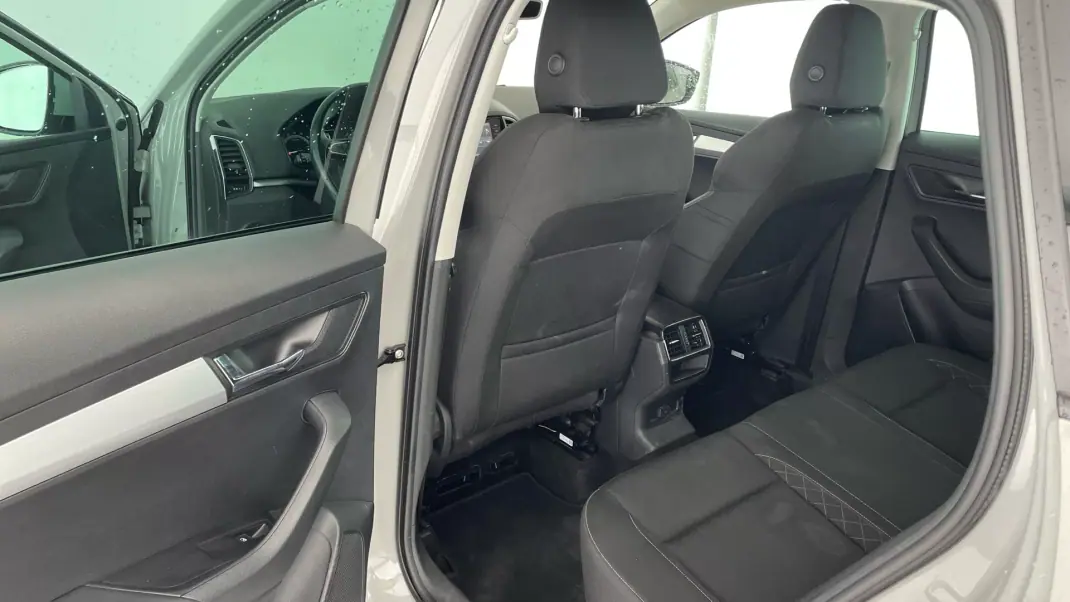 Skoda Karoq 2018 - 16499 EUR, 161021 km - 161021km - foto 8 de 11