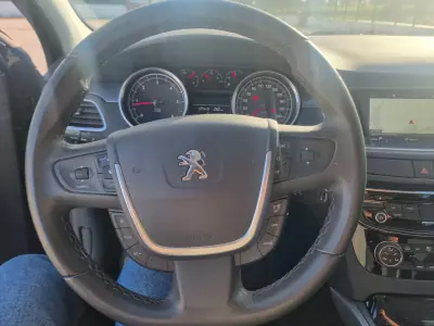 Peugeot 508 SW 2018 - 12900 EUR, 146000 km - AUTO.MOTO.pt - 146000km - foto 14 de 16
