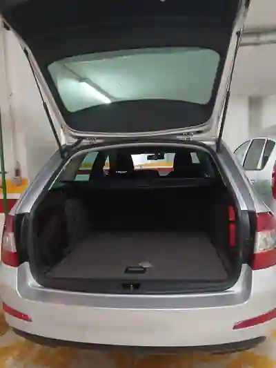 Skoda Octavia Break 2014 - 10500 EUR, 84000 km - 84000km - foto 6 de 7