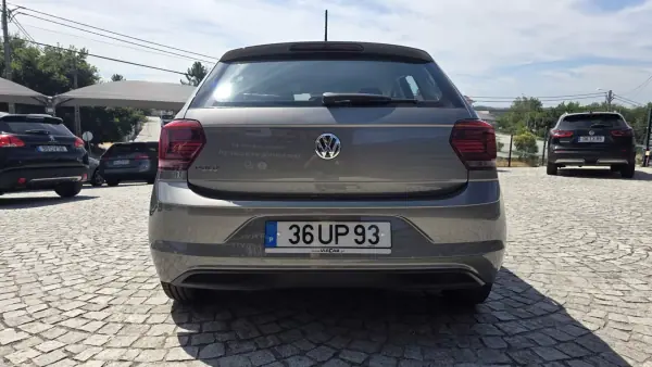 Volkswagen Polo 2018 - 11890 EUR, 88000 km - AUTO.MOTO.pt - 88000km - foto 5 de 31