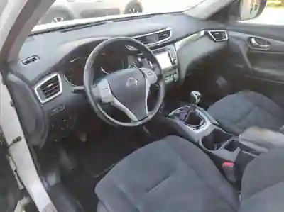 Nissan X-Trail 2016 - 13900 EUR, 207000 km - AUTO.MOTO.pt - 207000km - foto 9 de 15