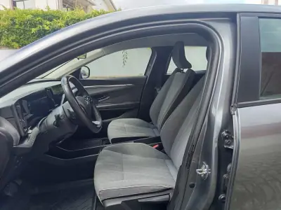 Renault Mégane E-Tech 2022 - 20490 EUR, 95500 km - AUTO.MOTO.pt - 95500km - foto 10 de 19