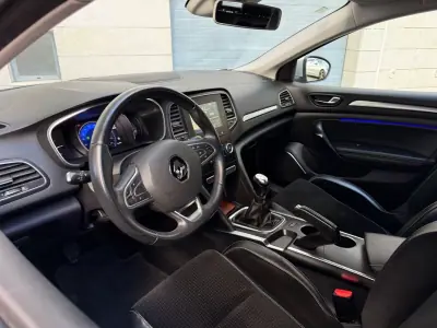 Renault Mégane Sport Tourer 2018 - 11950 EUR, 110000 km - 110000km - foto 4 de 23