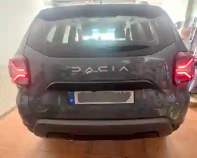 Dacia Duster 2023 - 17250 EUR, 30000 km - foto 5 de 12