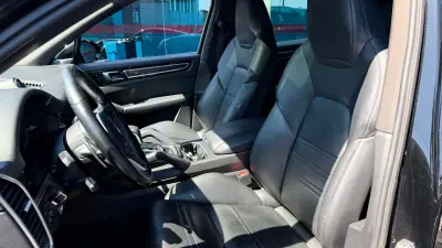 Porsche Cayenne 2020 - 54900 EUR, 160000 km - AUTO.MOTO.pt - 160000km - foto 8 de 14