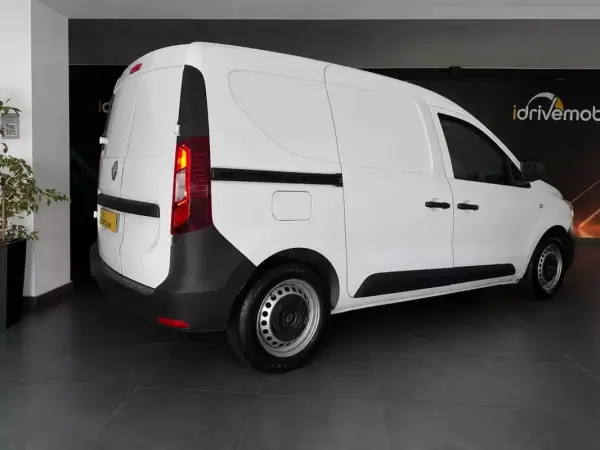 Renault Express 1.5 Blue dCi Extra 2023 - 14500 EUR, 93500 km - AUTO.MOTO.pt - 93500km - foto 3 de 15