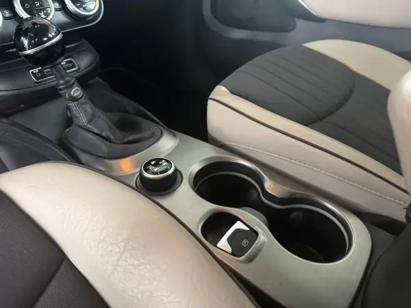 Fiat 500X 2016 - 14900 EUR, 114275 km - AUTO.MOTO.pt - 114275km - foto 24 de 28