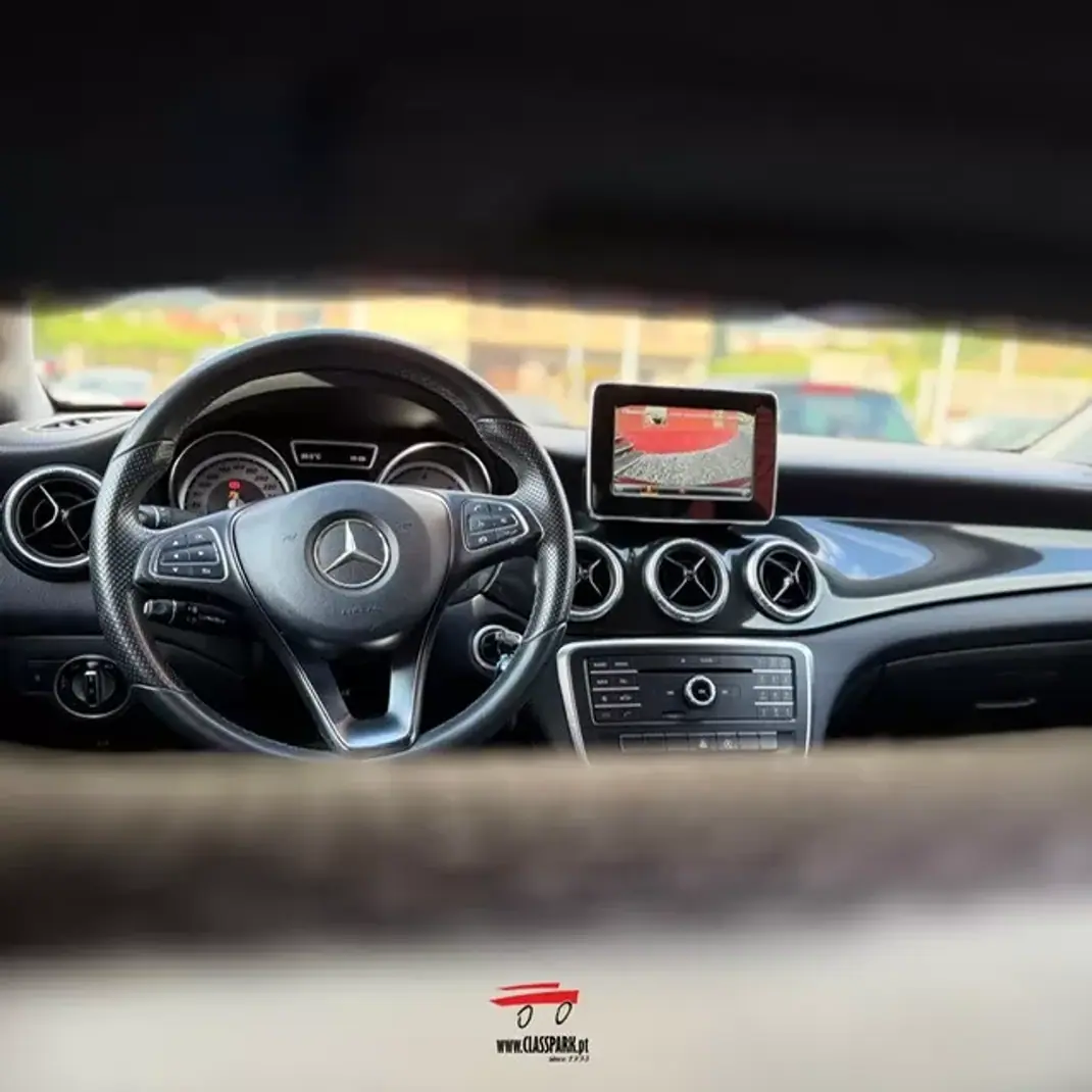 Mercedes-Benz CLA 180 2015 - 17500 EUR, 184000 km - AUTO.MOTO.pt - 184000km - foto 8 de 22