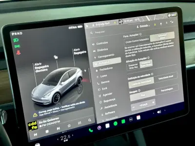 Tesla Model Y 2023 - 42900 EUR, 41470 km - AUTO.MOTO.pt - 41470km - foto 29 de 35